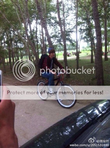 7a47e3aajw1eln2hukgxlj20jw0qoq7a_zps3e6e