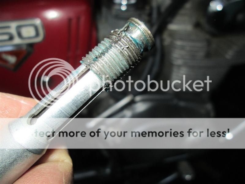 Fixing a buggered spark plug hole