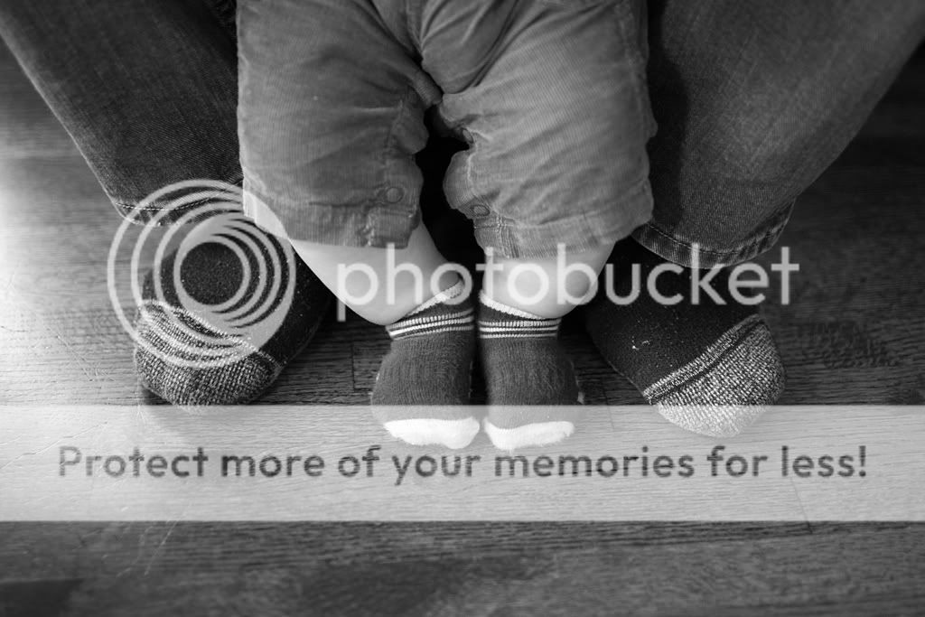 IMAGE: http://i729.photobucket.com/albums/ww300/alan_u/Miles%204mths/4H8R7473_1024.jpg